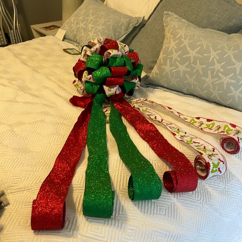 Beautiful brand new custom-made grinch tree topper bow with streamers